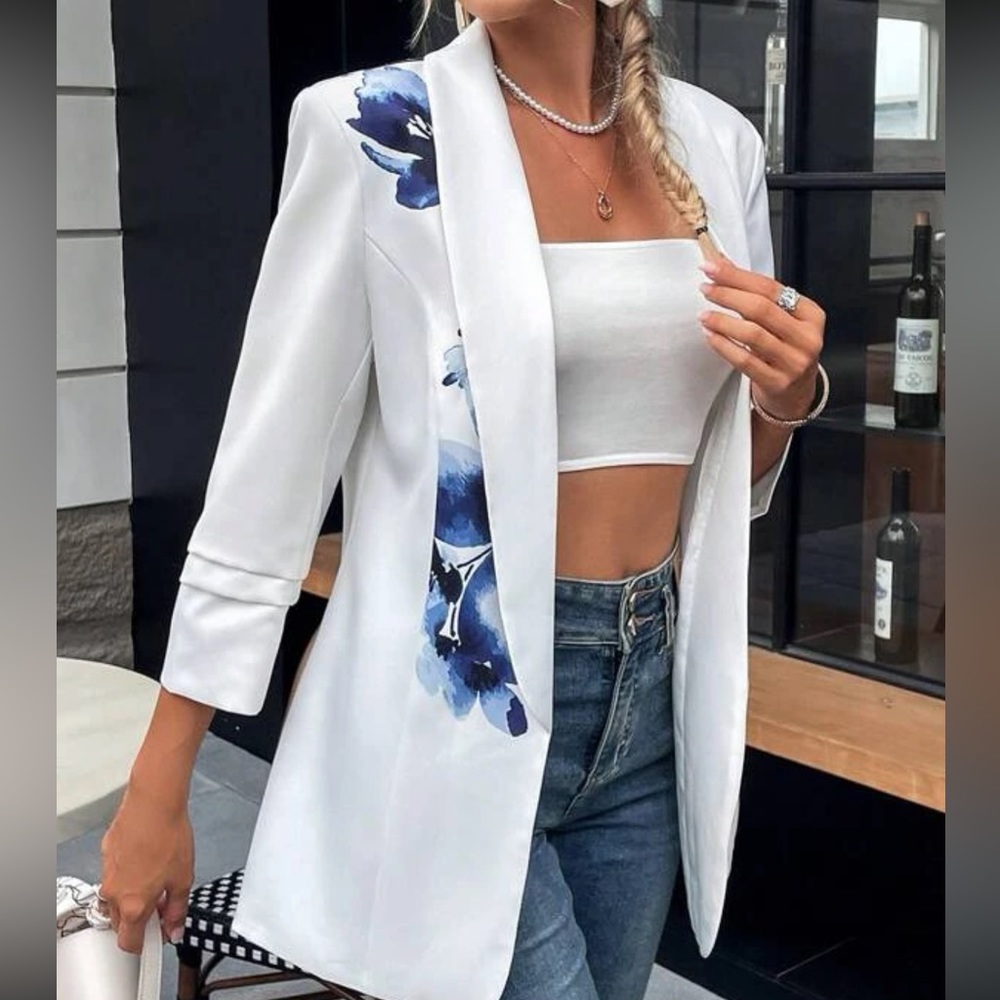 Floral White 3/4 Sleeve Blazer